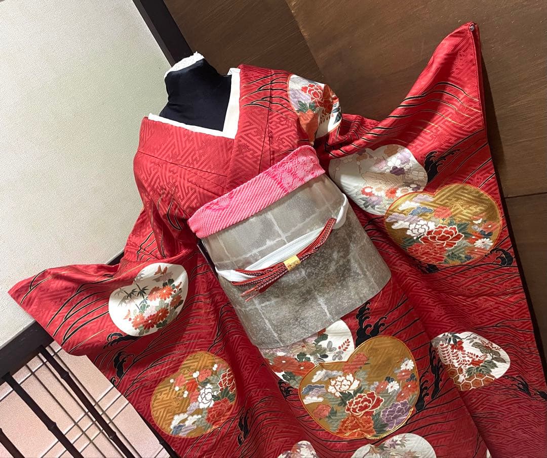 振袖 フルセット6点サイズM〜Ｌ駒刺繍　松竹梅立波花文　金彩　正絹