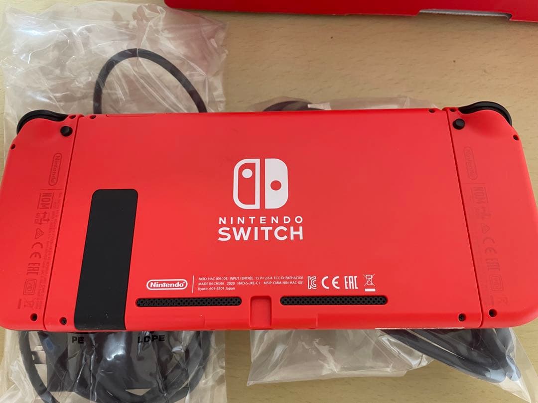 【美品・おまけ付】Nintendo Switch マリオレッド　本体