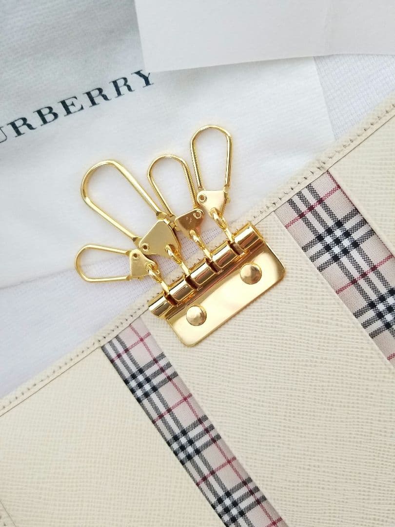 バーバリーキーケース 新品未使用箱付 美品ベージュ×ベージュ ノバチェック本革