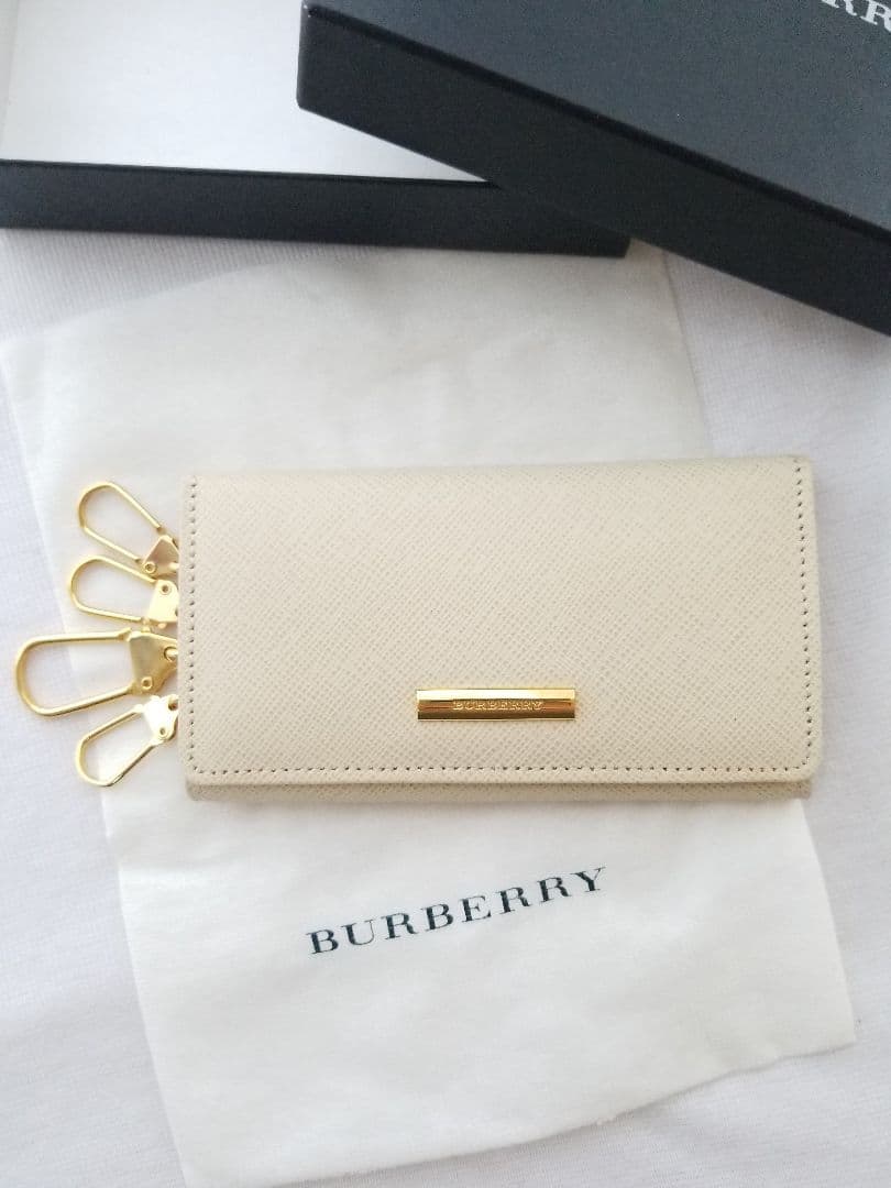 バーバリーキーケース 新品未使用箱付 美品ベージュ×ベージュ ノバチェック本革