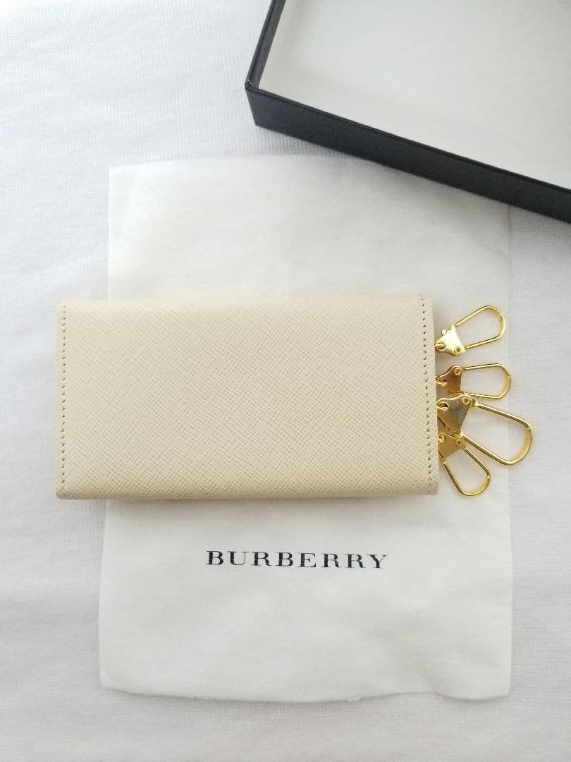 バーバリーキーケース 新品未使用箱付 美品ベージュ×ベージュ ノバチェック本革