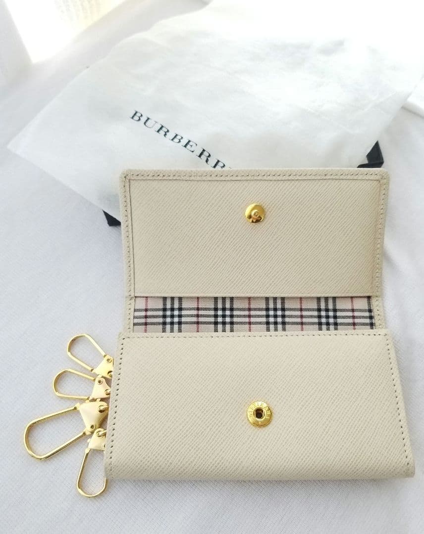 バーバリーキーケース 新品未使用箱付 美品ベージュ×ベージュ ノバチェック本革