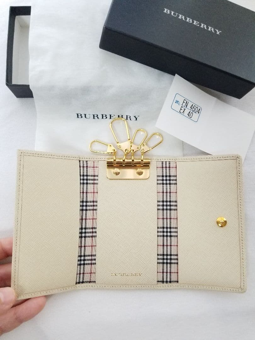 バーバリーキーケース 新品未使用箱付 美品ベージュ×ベージュ ノバチェック本革