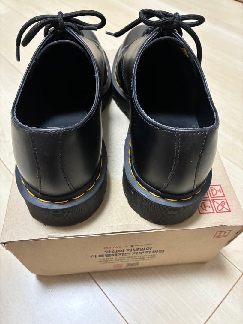レ*ン様 ドクターマーチン 3ホール ブラック EU42 US9 27cm 美品