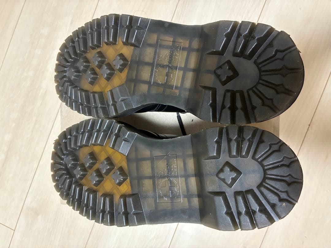 レ*ン様 ドクターマーチン 3ホール ブラック EU42 US9 27cm 美品