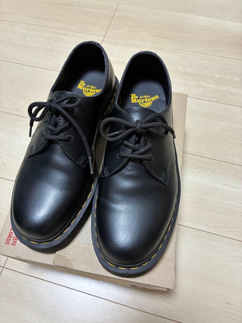 レ*ン様 ドクターマーチン 3ホール ブラック EU42 US9 27cm 美品