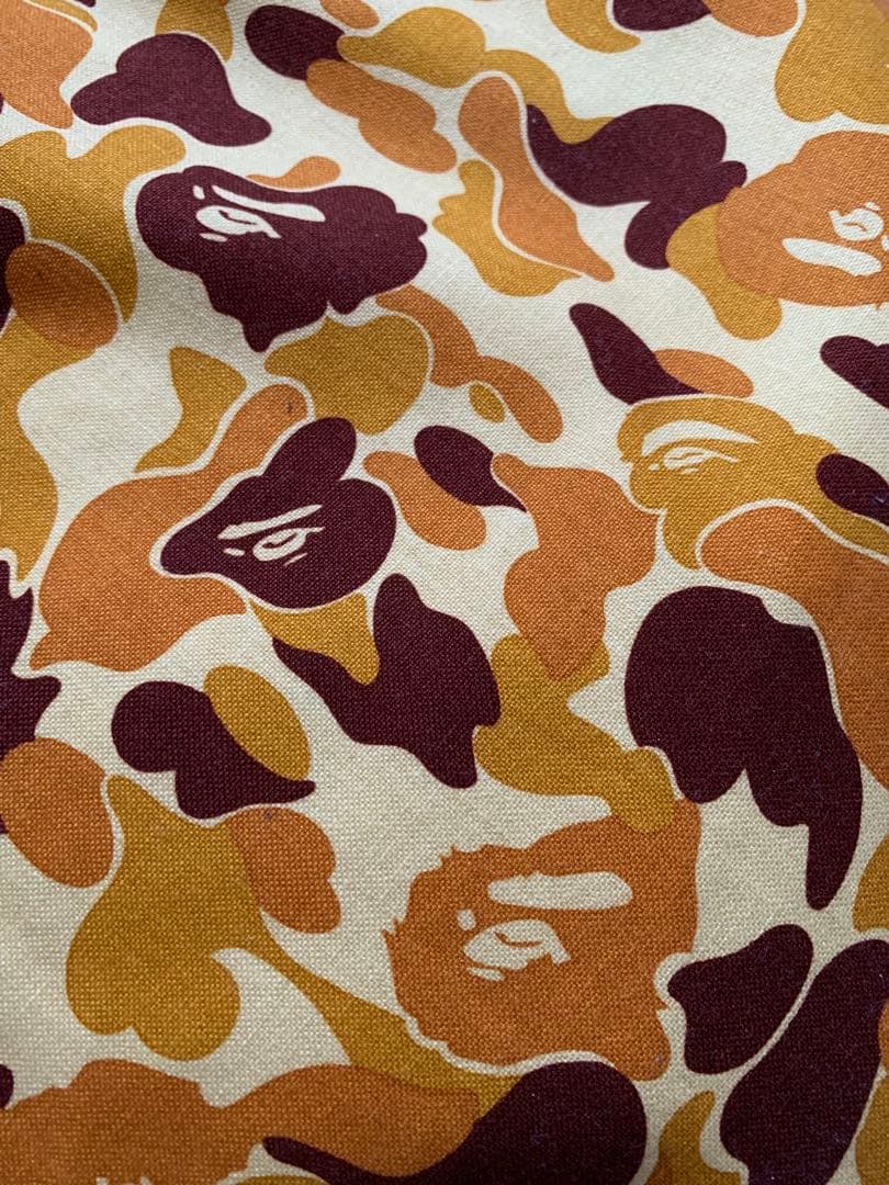 【 A BATHING APE】　クッション