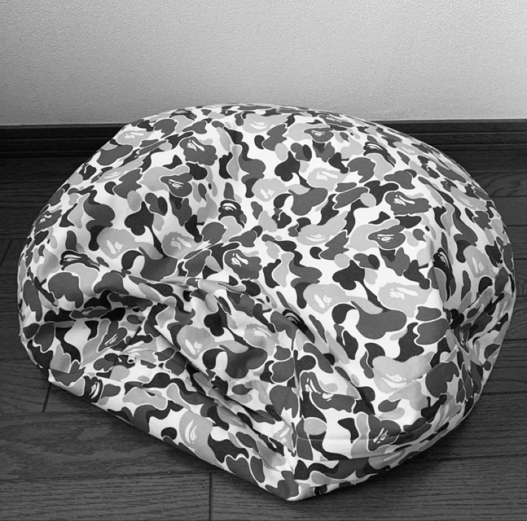 【 A BATHING APE】　クッション