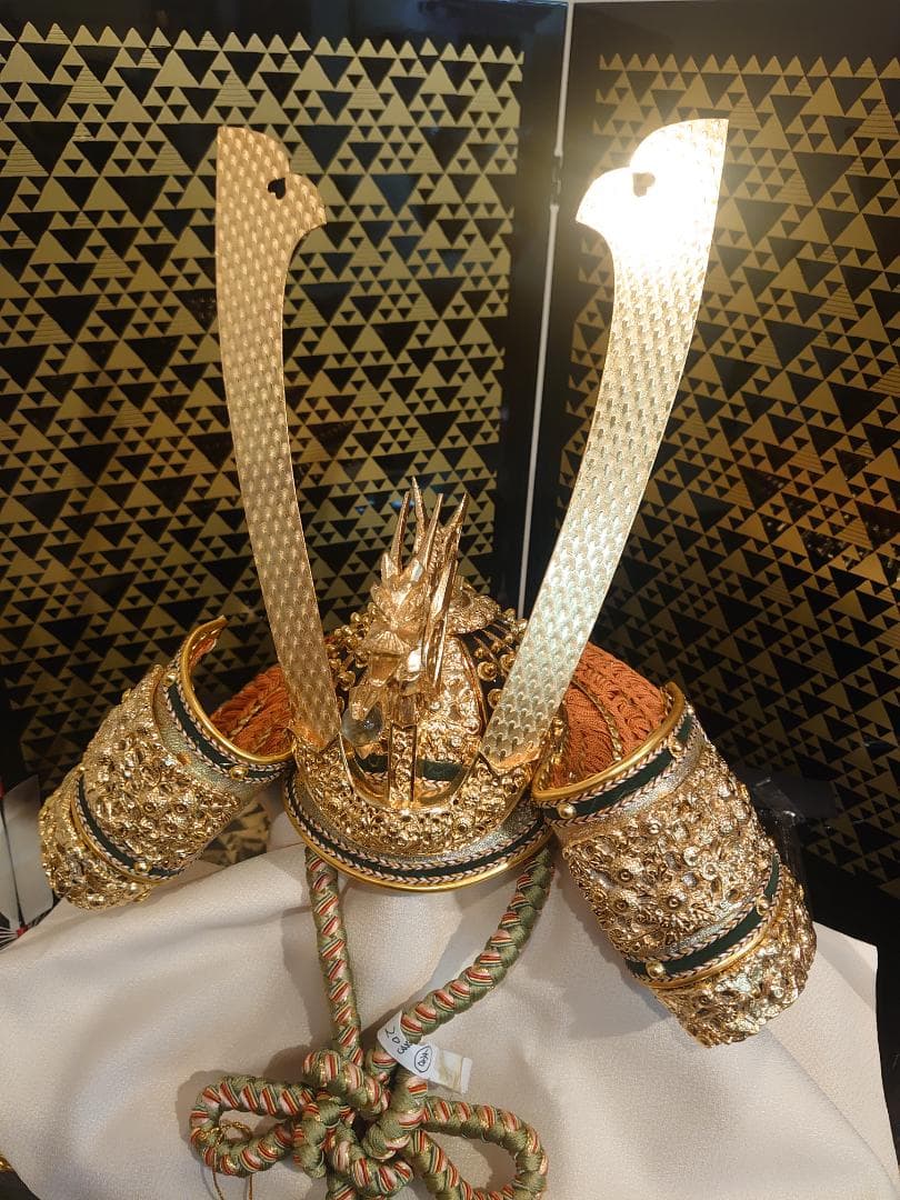 ●新品●早い者勝ち●訳あり品●フルセット　長鍬正絹糸威兜飾り　25万円高級品