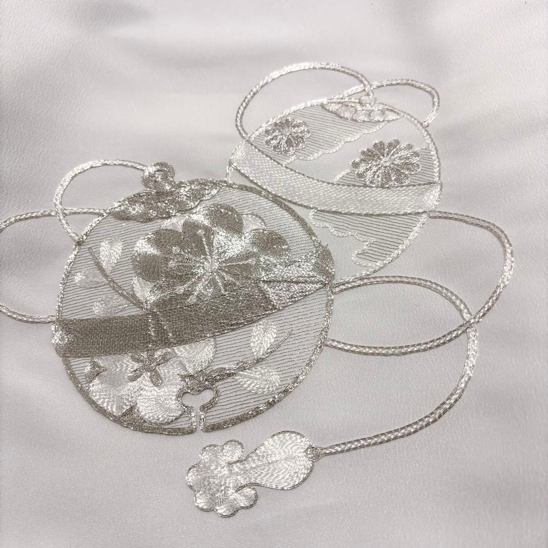 【新品】日本製 お宮参り 産着 銀駒刺繍入り 合繊 祝着 鈴柄 純白