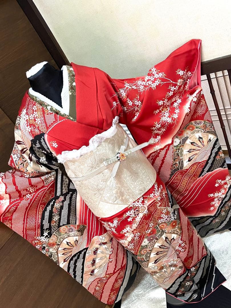 振袖 フルセット6点サイズM〜Ｌ駒刺繍　立波吉祥花文　暈し染め　金銀彩　正絹