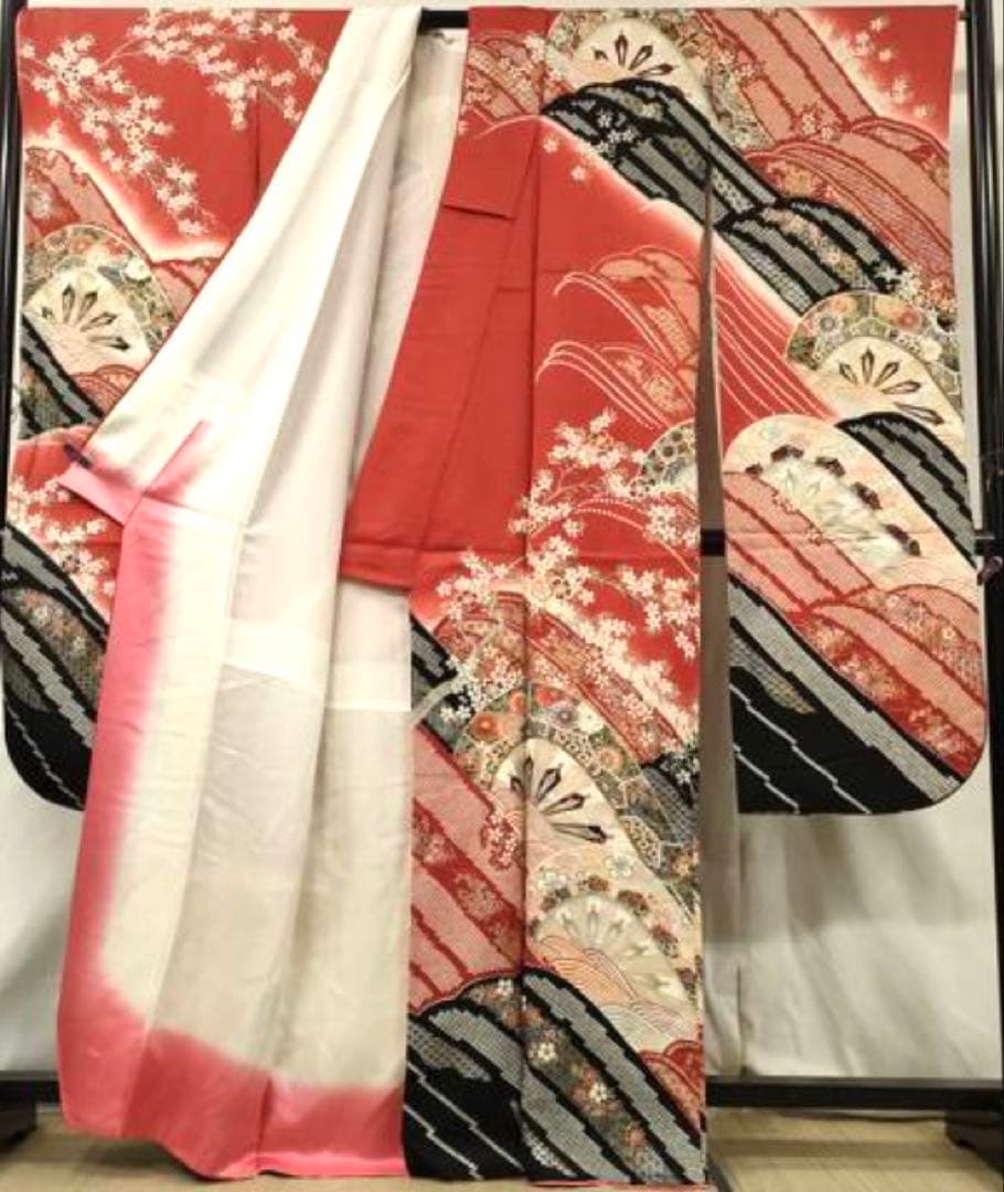 振袖 フルセット6点サイズM〜Ｌ駒刺繍　立波吉祥花文　暈し染め　金銀彩　正絹