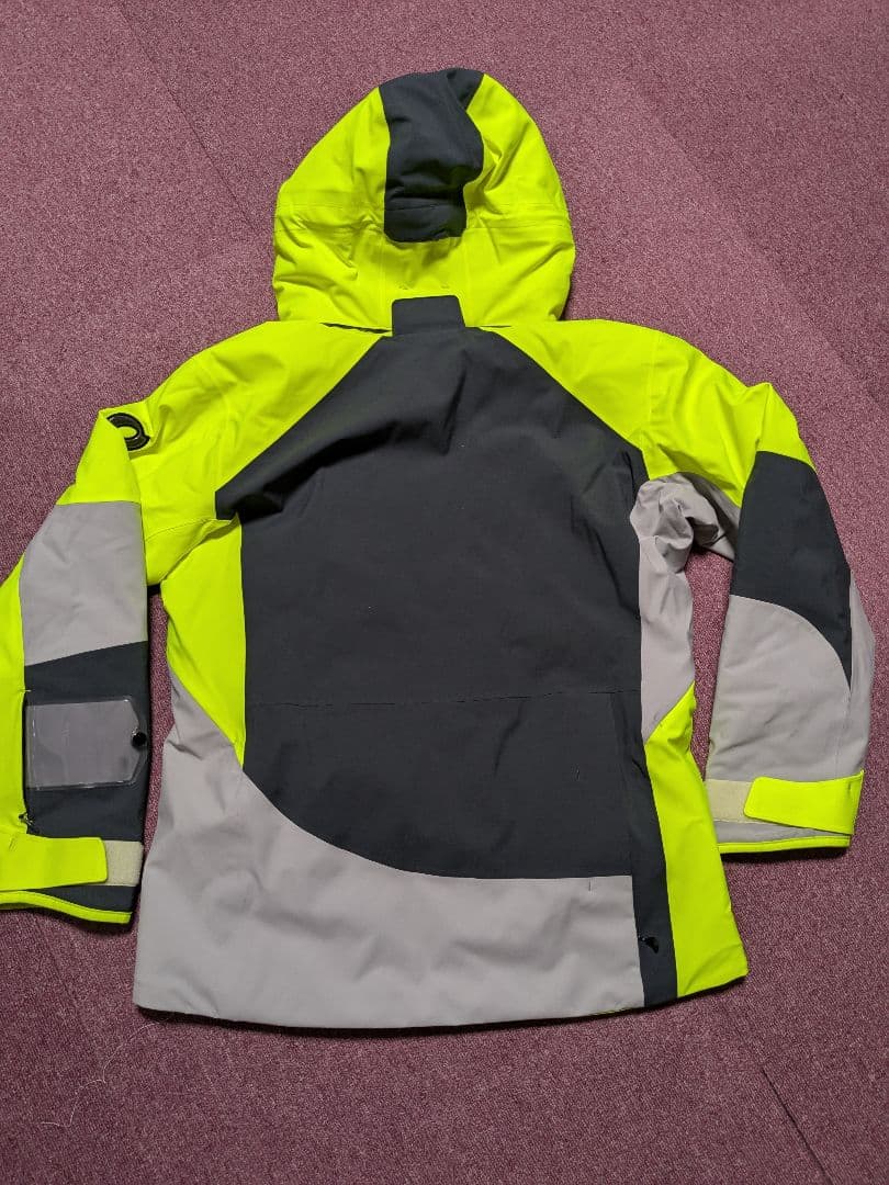 ゴ*太様 25-26モデル　オンヨネ デモ選手　ウェア　Mサイズ