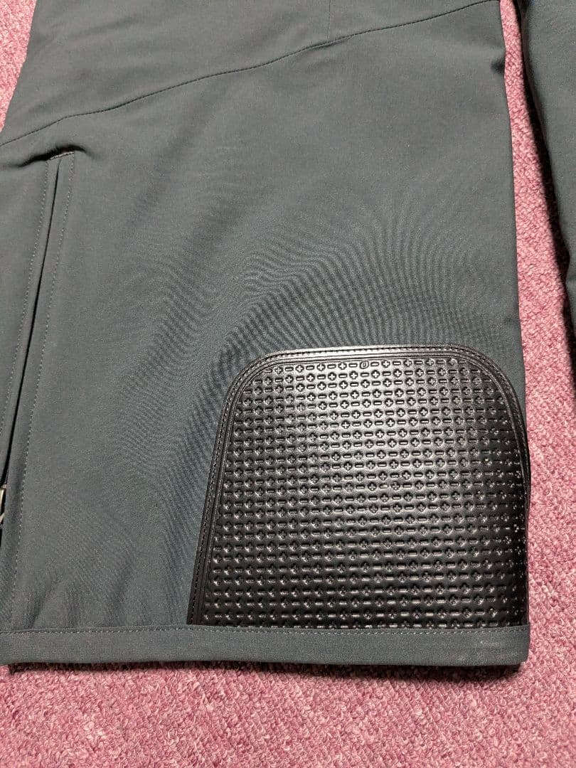 ゴ*太様 25-26モデル　オンヨネ デモ選手　ウェア　Mサイズ