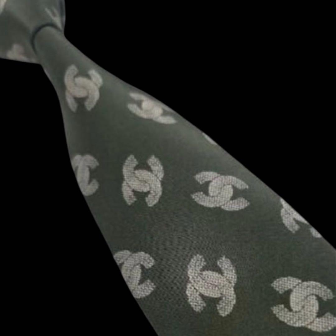 クリーニング済み　世界最高峰 CHANELシャネル　CCココマーク ネクタイ