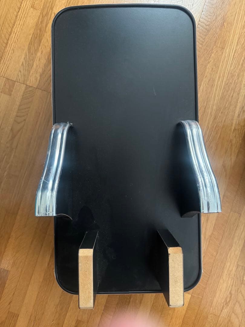 （M）デリカd5 リアテーブル