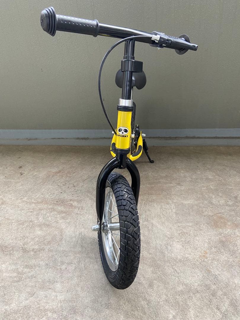 【送料込•中古】ブレーキ付きキッズバイクスパーキーSPARKYとヘルメットセット