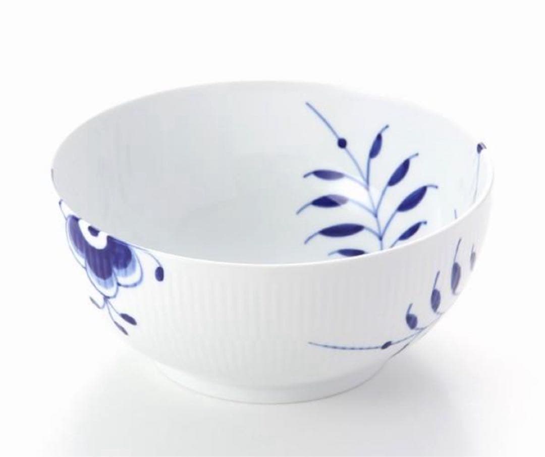 ロイヤルコペンハーゲン ブルーフルーテッド メガ ボウル 21cm純正箱付