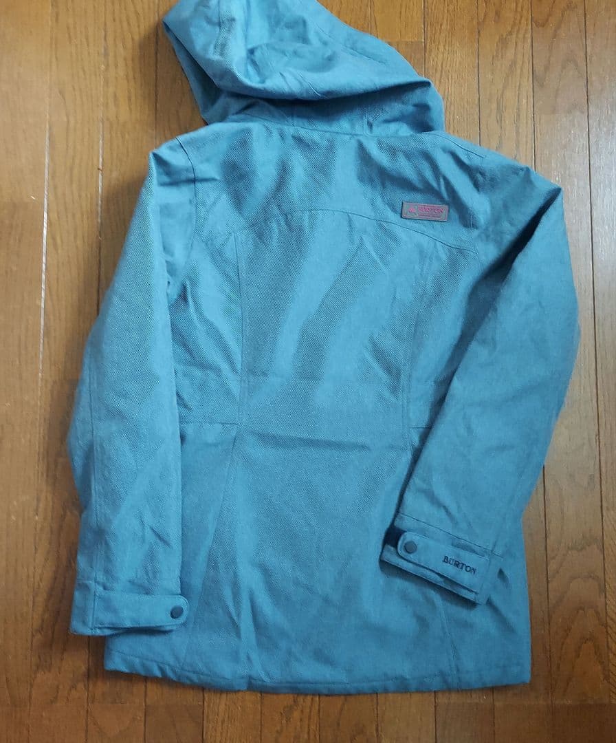 Burton スノーボードウェア Mサイズ上下セットパスケース付き 水色