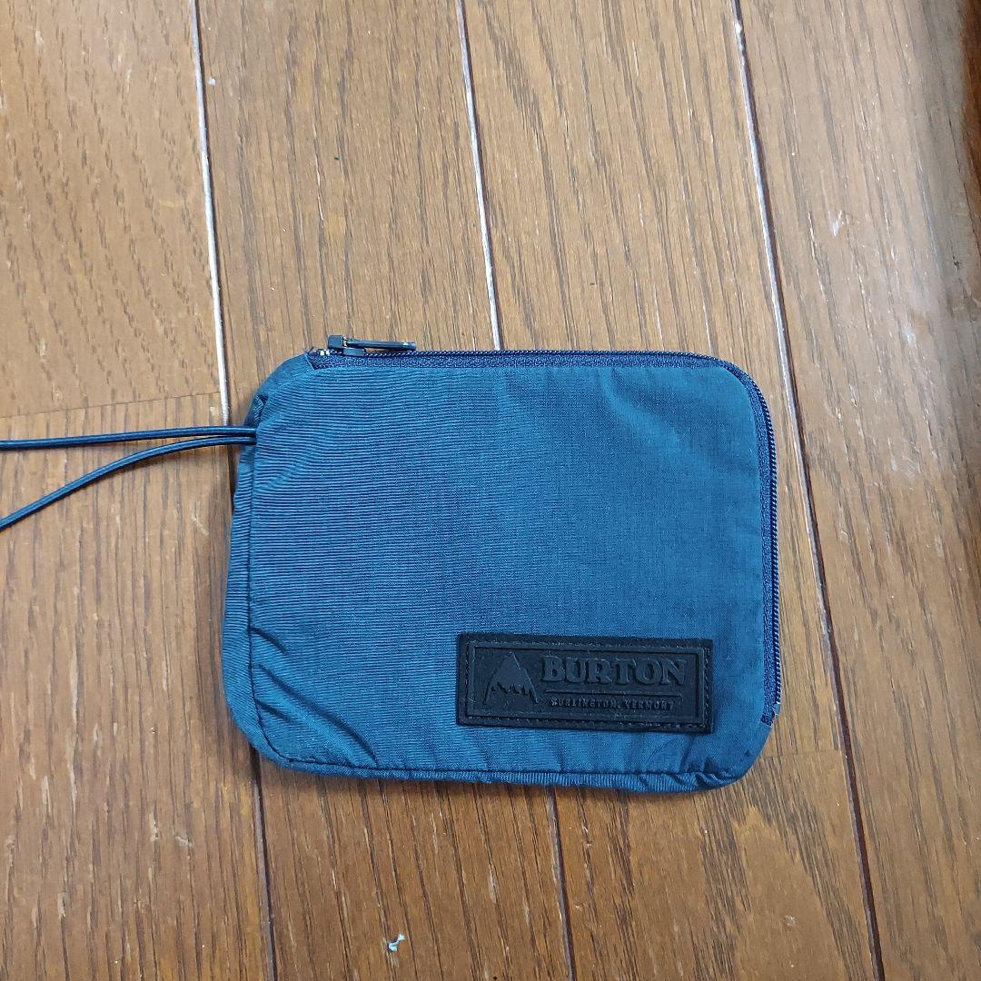 Burton スノーボードウェア Mサイズ上下セットパスケース付き 水色