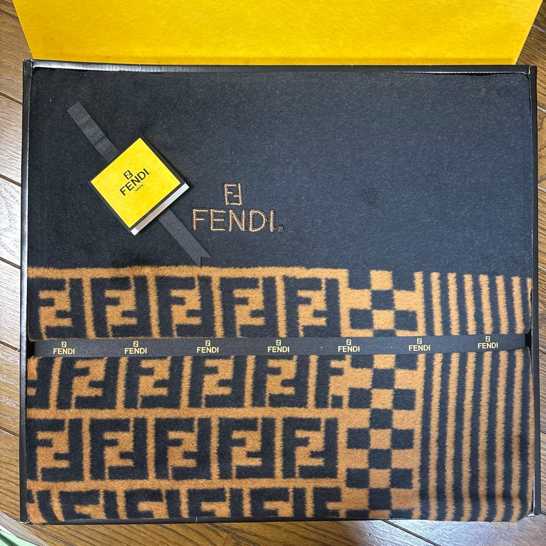 FENDI 綿毛布140x210cm 希少