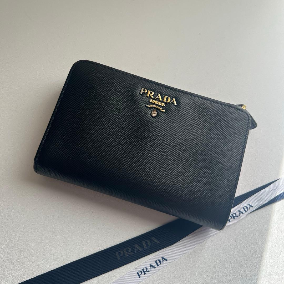 108 極上美品 PRADA プラダ 2つ折り財布