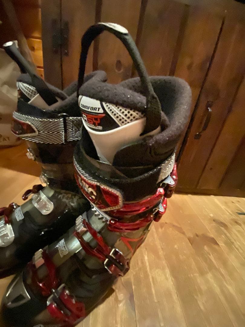 Atomic スキーブーツ　27.5cm