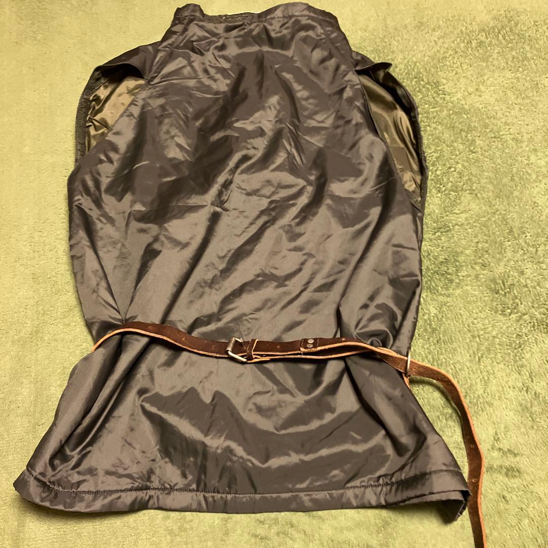 ダークビッケンバーグ　ナイロンベスト　ベルトは付属しておりたせん。防寒