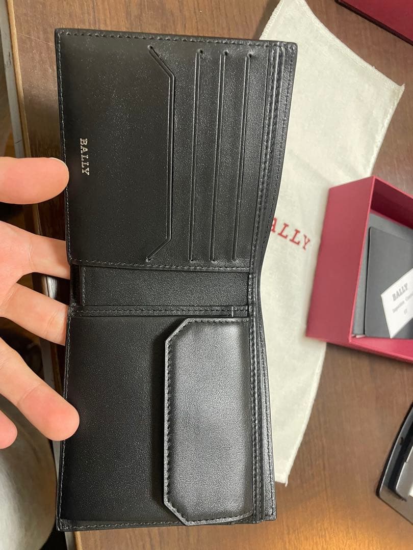 BALLY 二つ折り財布 ブラック/ストライプ