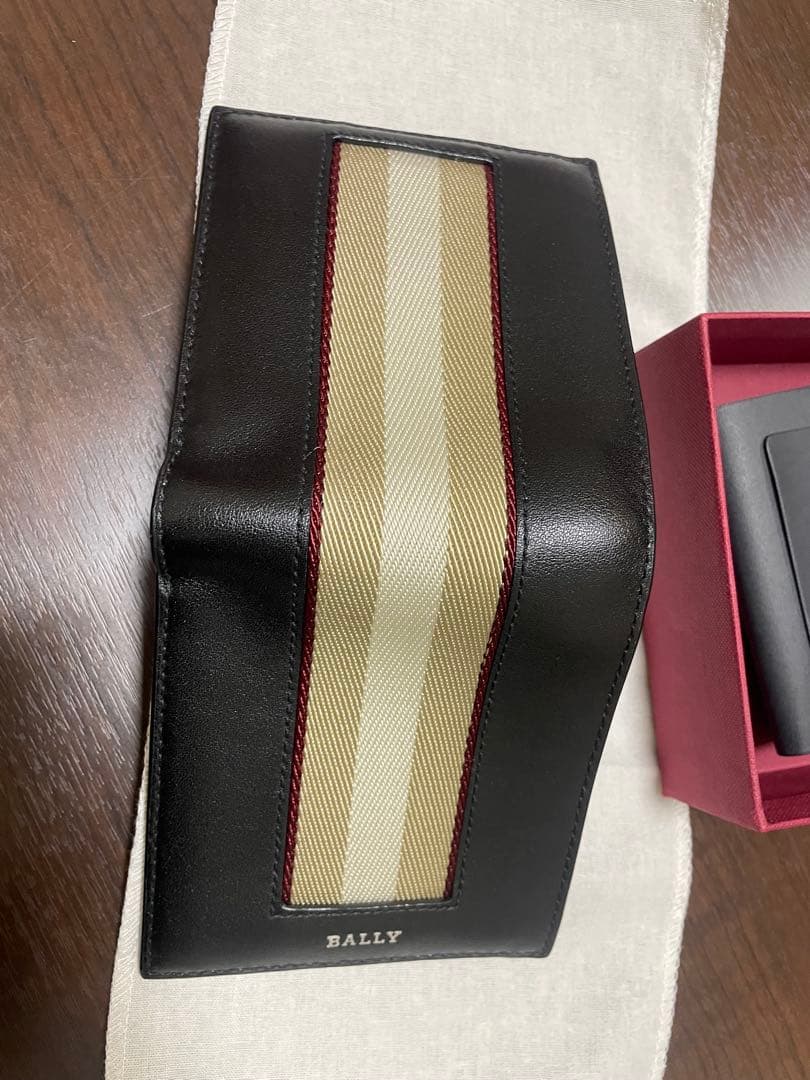 BALLY 二つ折り財布 ブラック/ストライプ