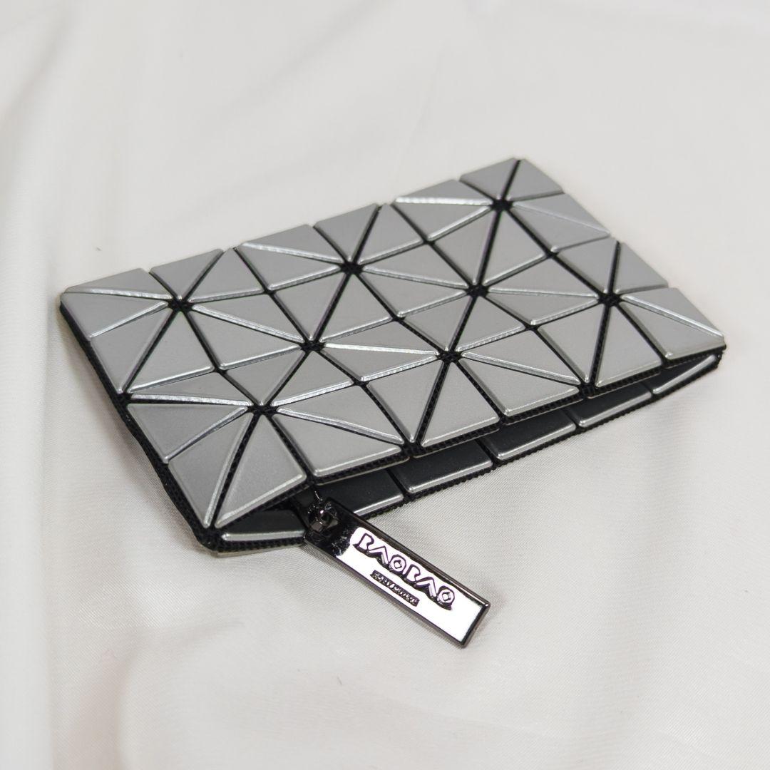 【極美品】 BAOBAO イッセイ・ミヤケ PRISM ケース SILV