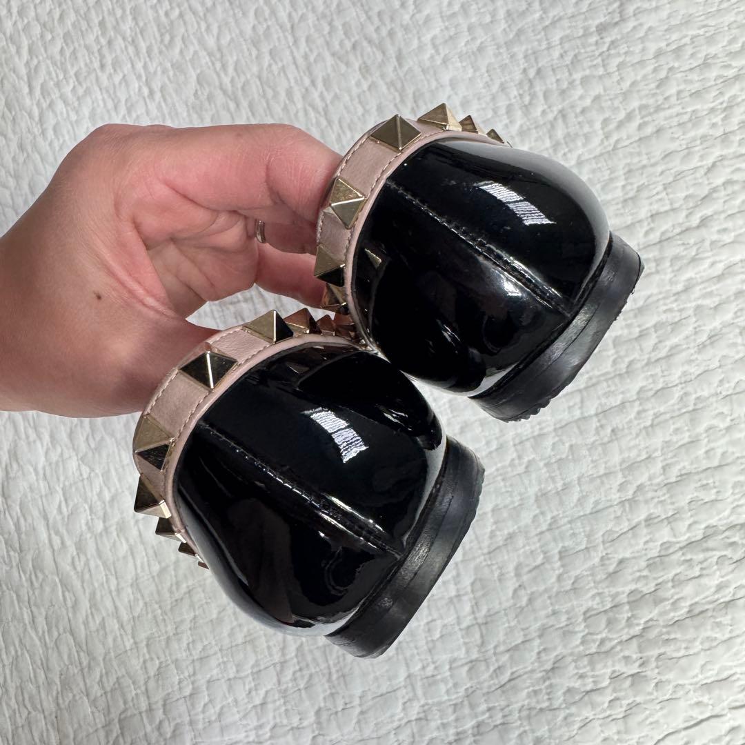 VALENTINO GARAVANI ロックスタッズフラットシューズ 黒