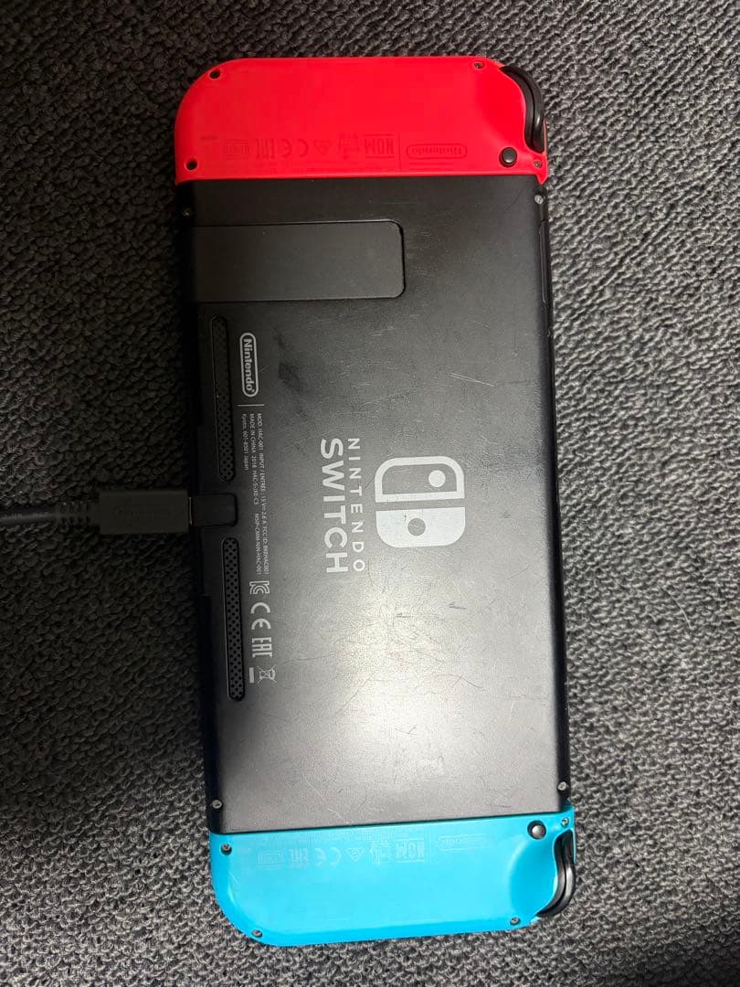 Nintendo Switch 本体 青/赤　コントローラ壊れてます。