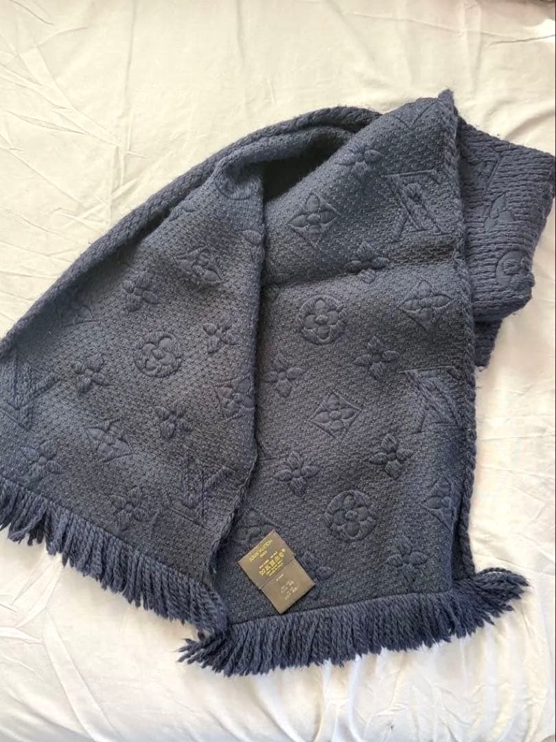 Louis Vuitton ネイビー マフラー
