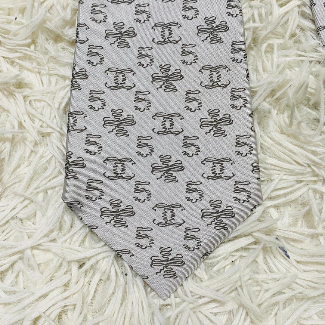 【未使用級】シャネル CHANEL ネクタイ ロゴ ココマーク シルク シルバー