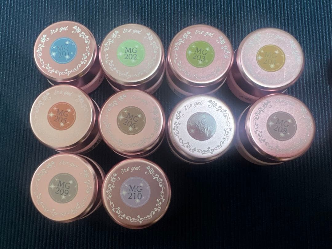 【新品未使用未開封】ネイルタウン　マグネットジェル 26色