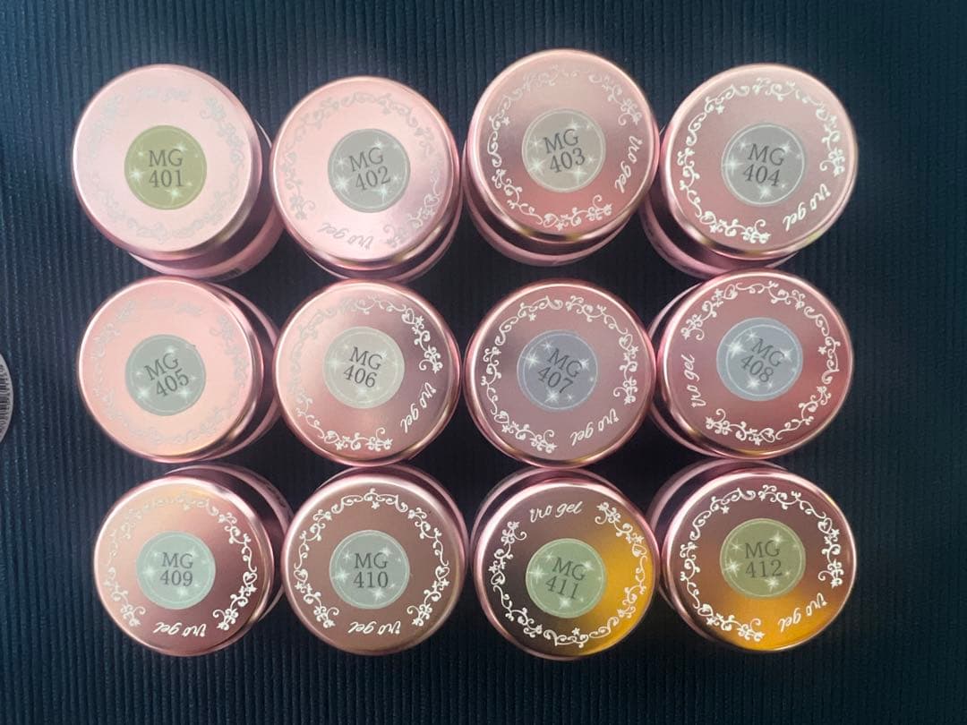 【新品未使用未開封】ネイルタウン　マグネットジェル 26色