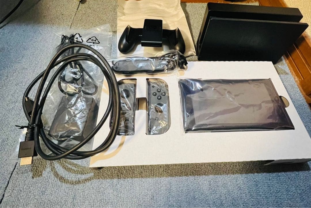 Nintendo Switch グレー 本体(プロコン・LANケーブル)