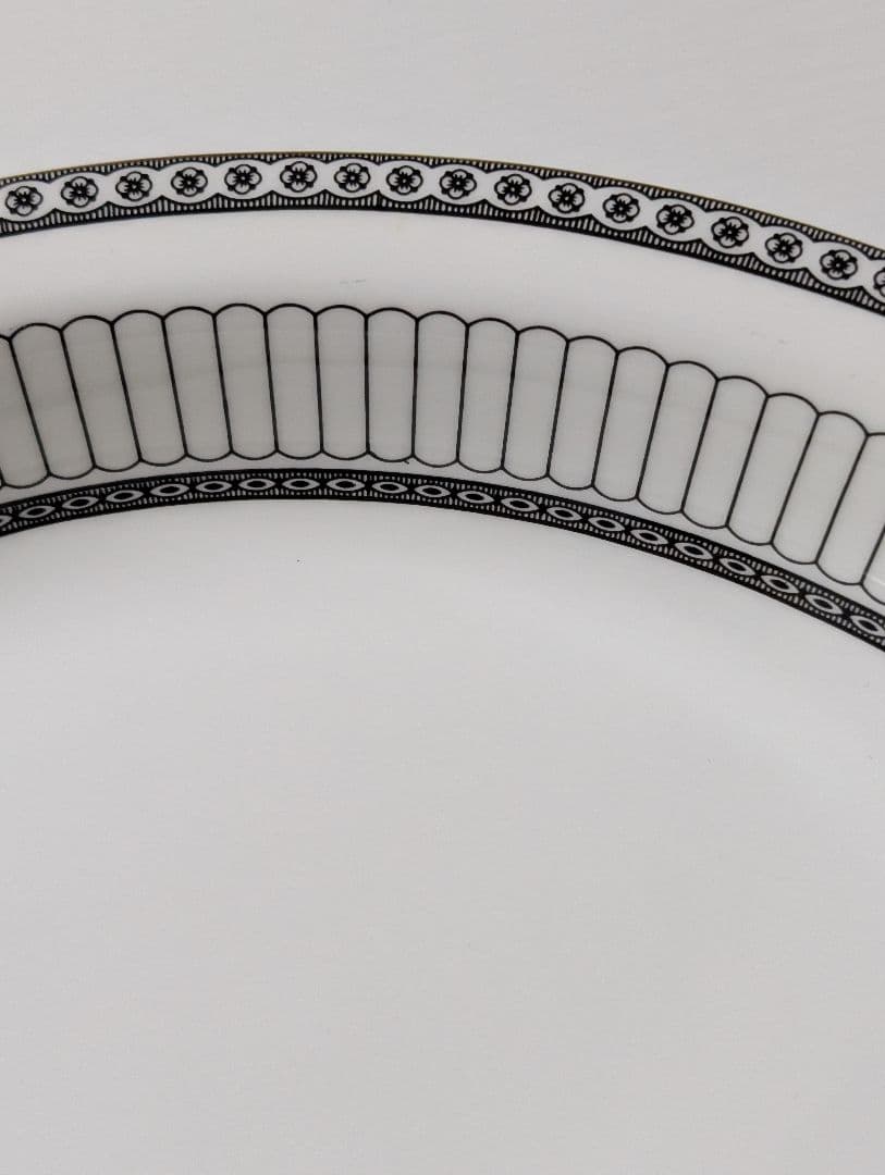 ウェッジウッド コロネード Colonnade オバール型深皿 25cm