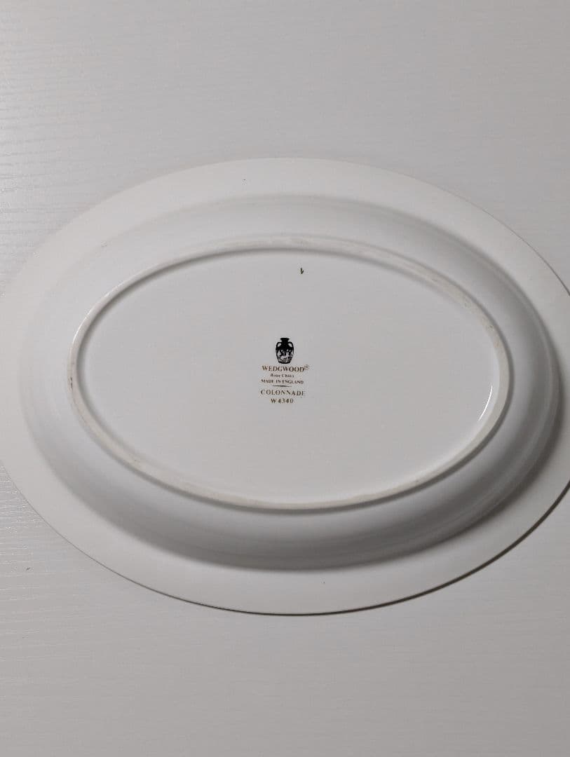 ウェッジウッド コロネード Colonnade オバール型深皿 25cm
