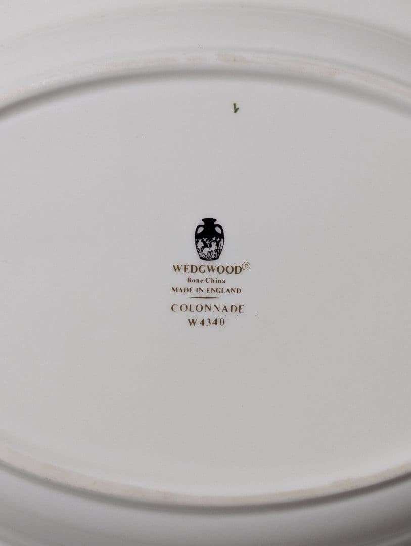 ウェッジウッド コロネード Colonnade オバール型深皿 25cm