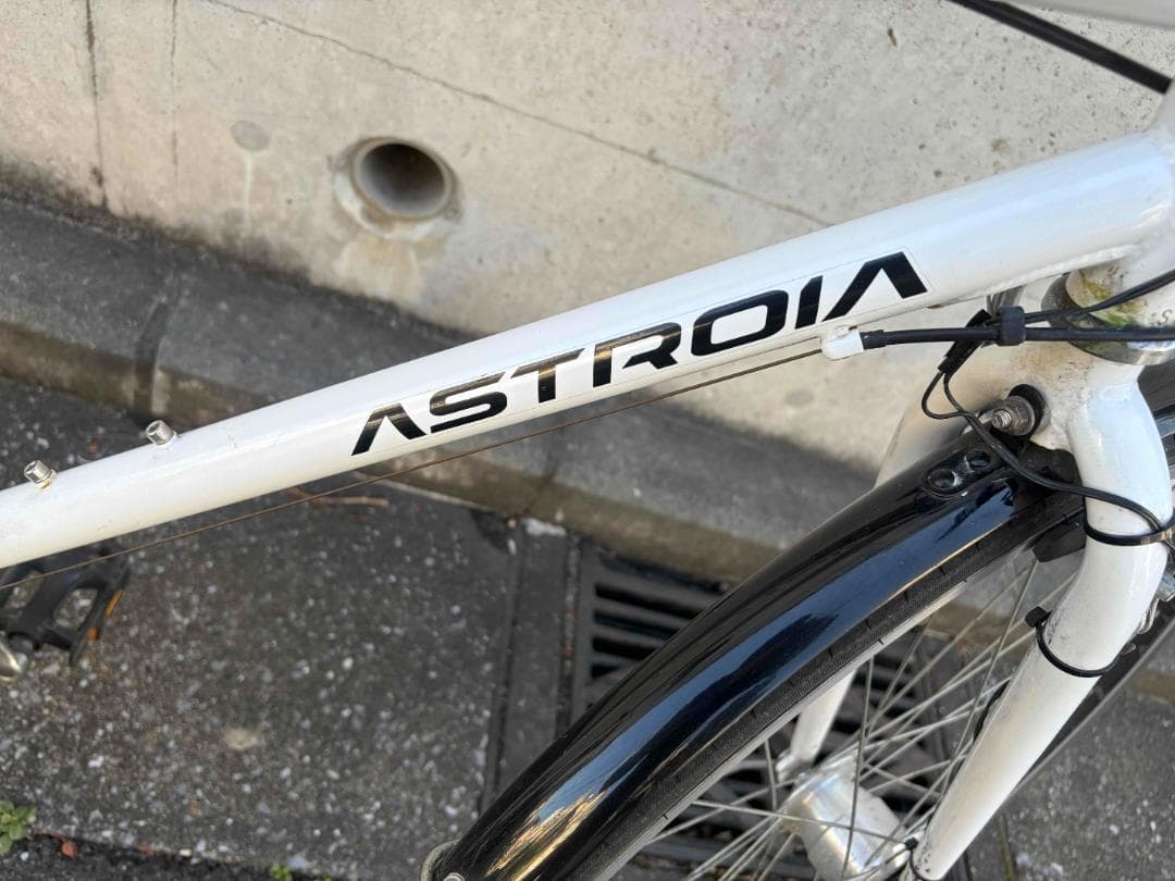 引取限定 イオンバイク アストロイア クロスバイク 700C 6段変速 ホワイト