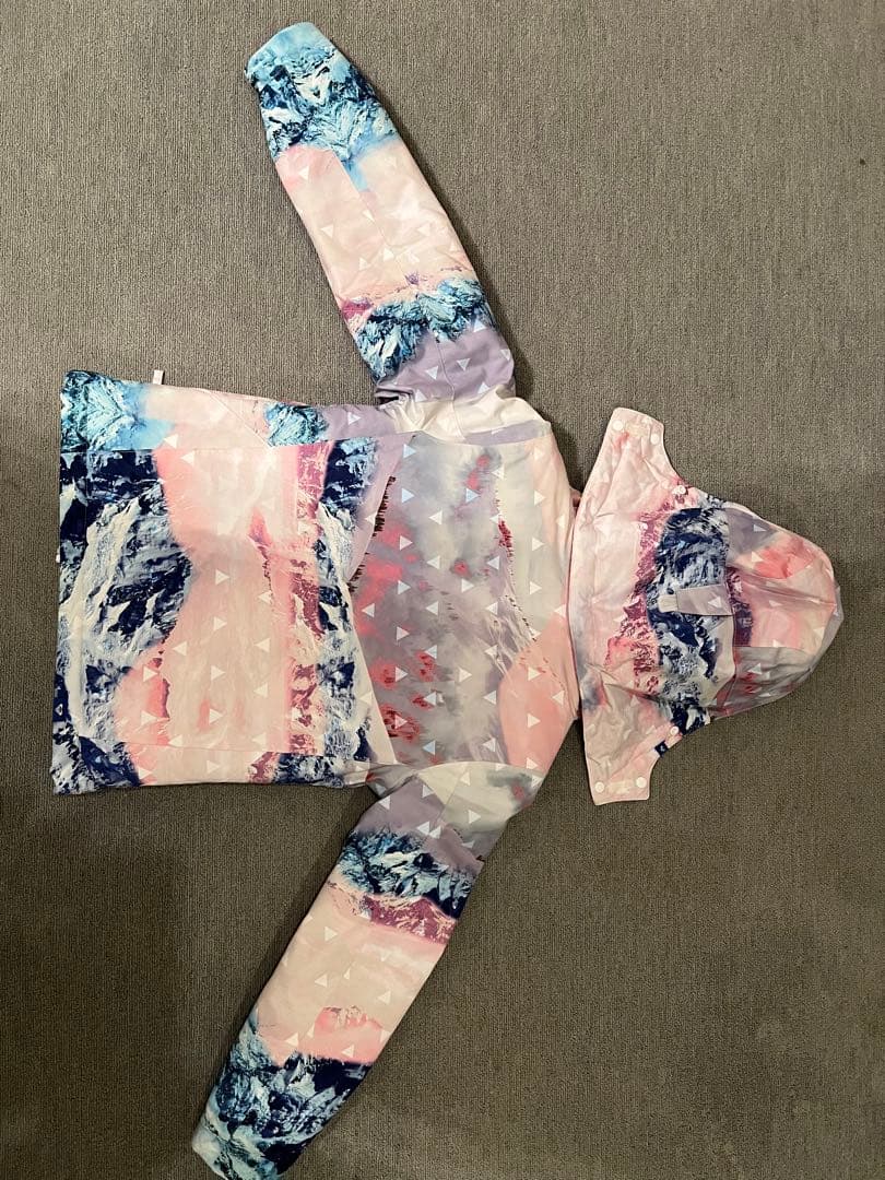 スキーウェア　キッズ140 上・下