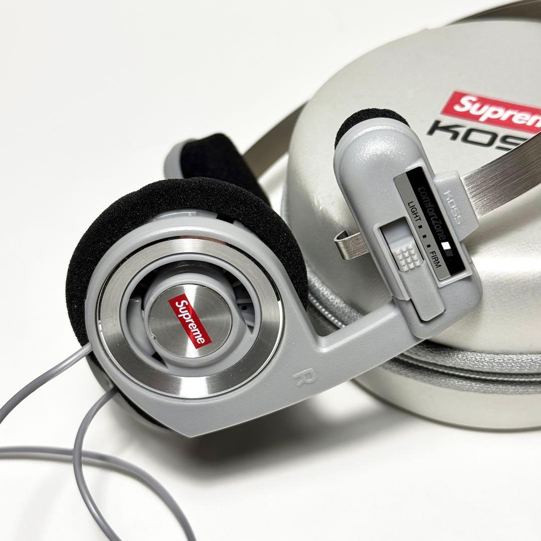 Supreme KOSS シルバー 有線ヘッドホン 収納ケース付き