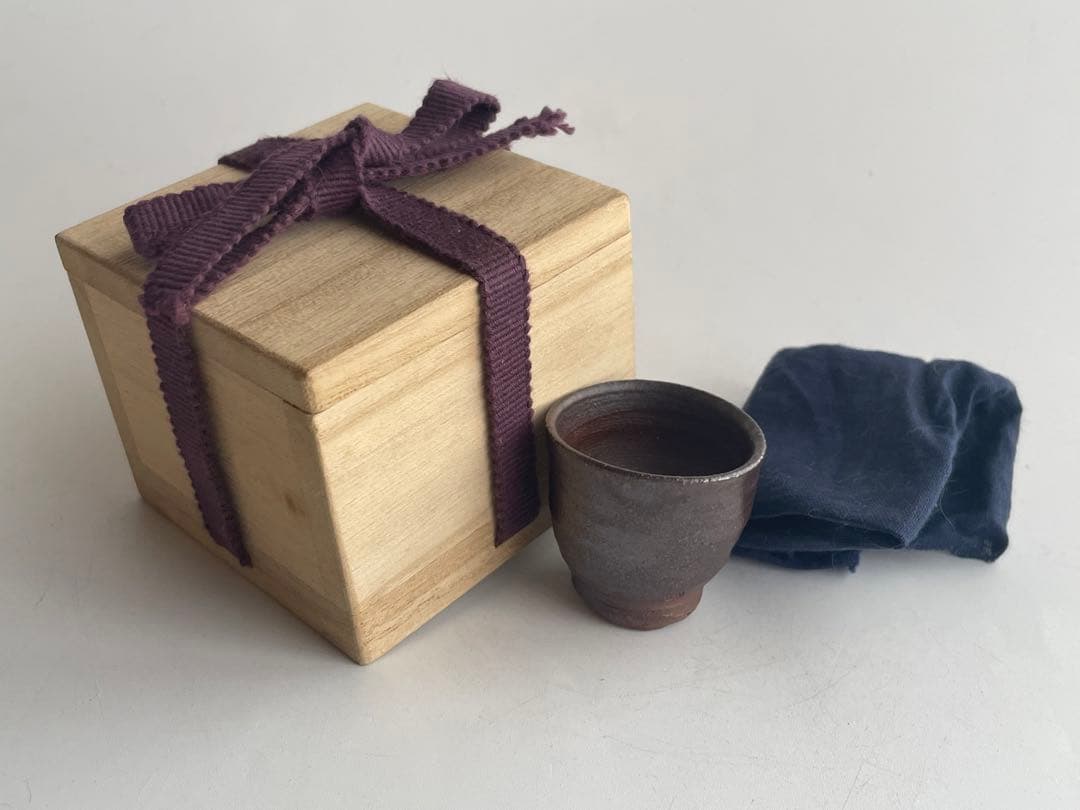 陶芸家　國吉清尚　焼締ぐい呑　酒器　酒杯　盃　沖縄　陶芸　共箱