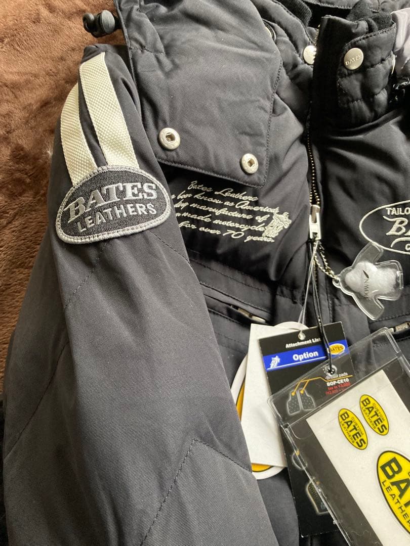 新品タグ付き BATES フード付き黒レディースバイクウエアM可愛い