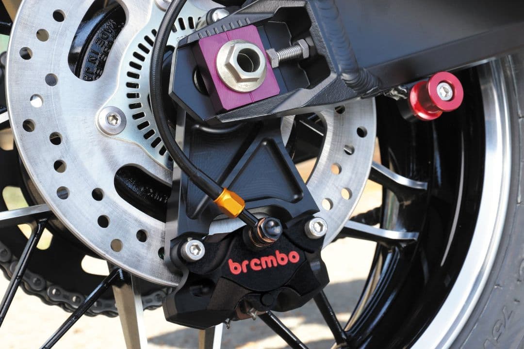 EVATEK リアブレンボキャリパーサポート Z900RS/CAFE