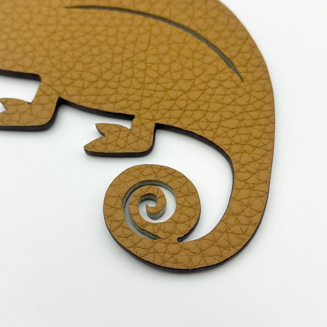 エルメス　プティアッシュ　バッグチャーム　カメレオン　ライトブラウン　緑色