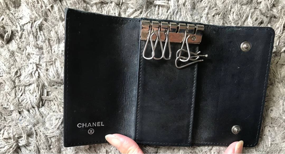 CHANEL キルティング ブラックキーケース