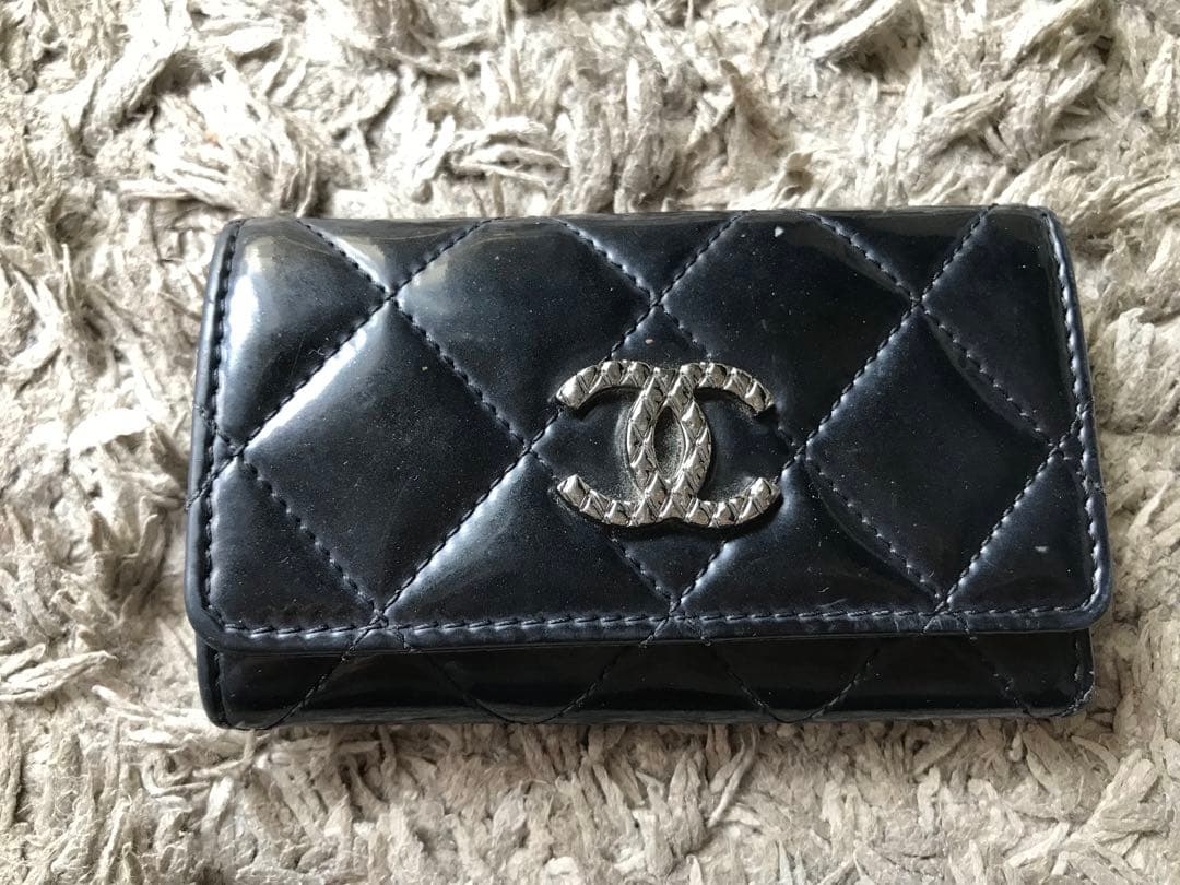 CHANEL キルティング ブラックキーケース